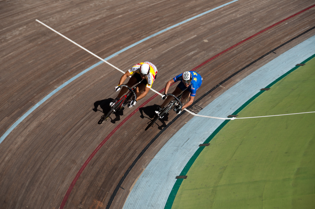 L’attribut alt de cette image est vide, son nom de fichier est Cyclisme-sur-piste-les-athlètes-européens-à-suivre-sur-les-réseaux-sociaux.jpeg.